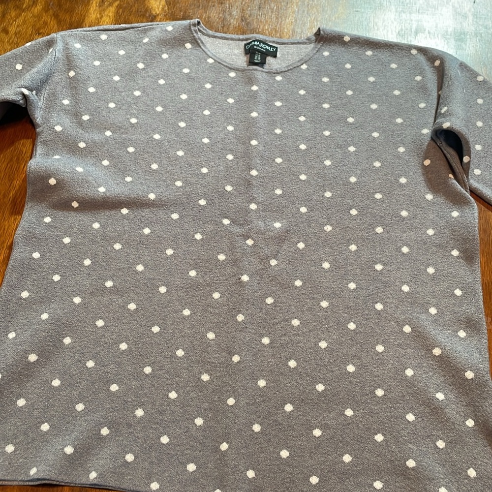 Sweater - Picture 2 of 5